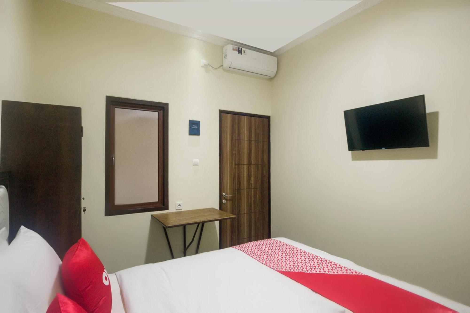 โอโย 3354 โฮเมีย เรสซิเดนซ์ Hotel Mencil ภายนอก รูปภาพ